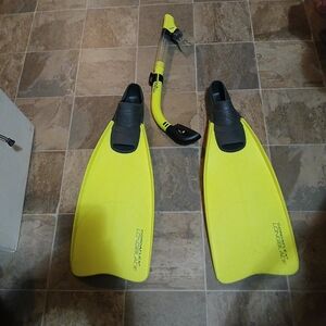 Yellow Snorkel Set with Fins